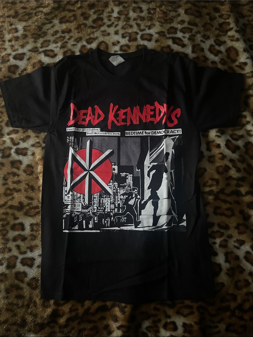 Dead Kennedys Short-Sleeve Graphic Tee - Red & White Print